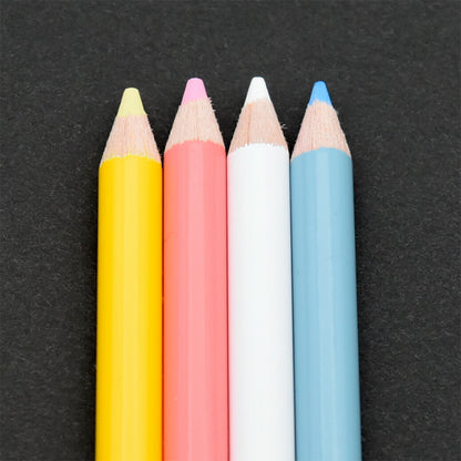 NASKA 【 チャコペン 刷けキャップ付き 4色 】 ナスカ チャコペン 印付け しるしつけ 裁縫 洋裁 服つくり ミシン 手縫い 刺しゅう 刺繍 パッチワーク 手芸 ピンク ブルー ホワイト イエロー 黄色 青 白 生地 裁縫道具 手芸道具 手芸用品 ハンドメイド Textile World TOA