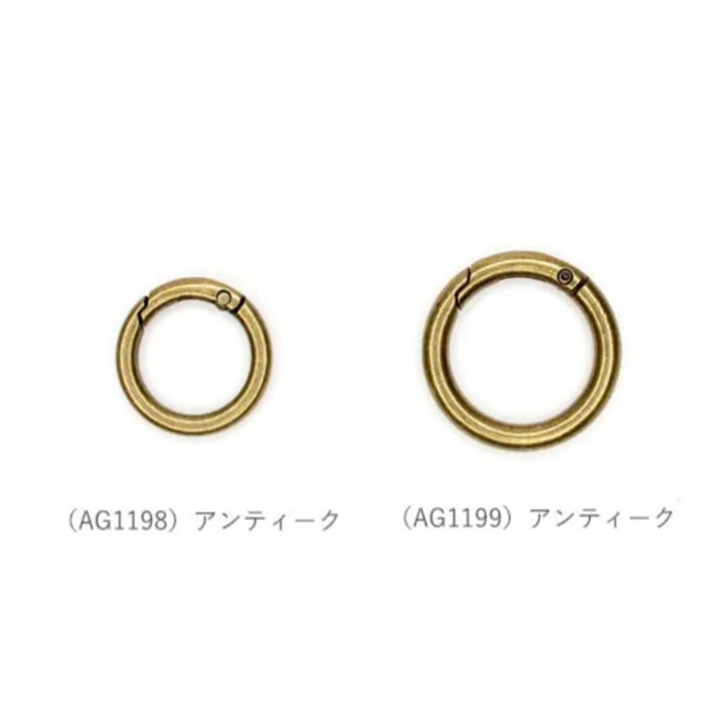 【 メルヘンアート ラウンドカラビナ小 1個入 】 カラビナ 丸 チャーム スマホホルダー スマホショルダー アウトドアコード パラコード
